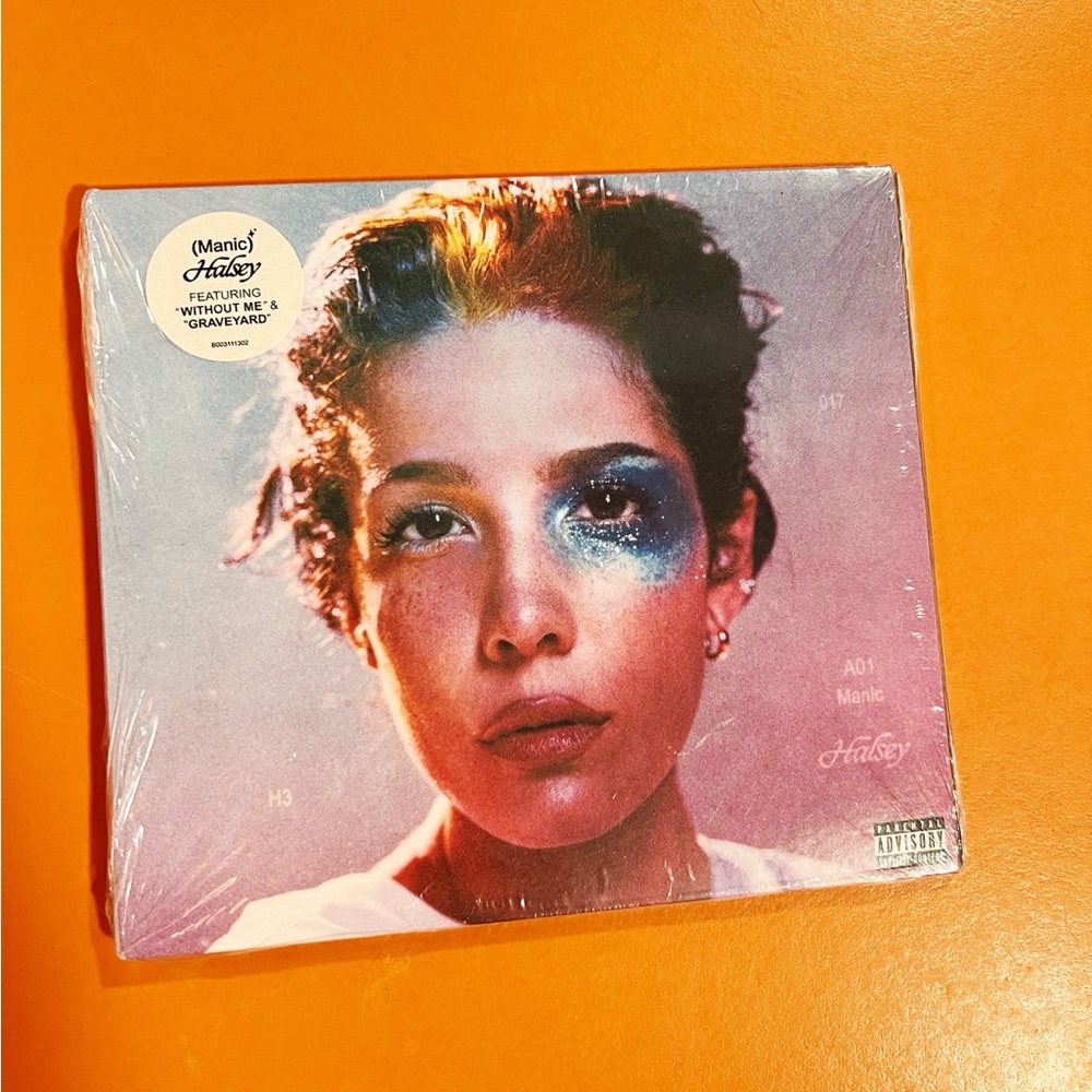 HALSEY - Unopened ‘Manic’ CD
